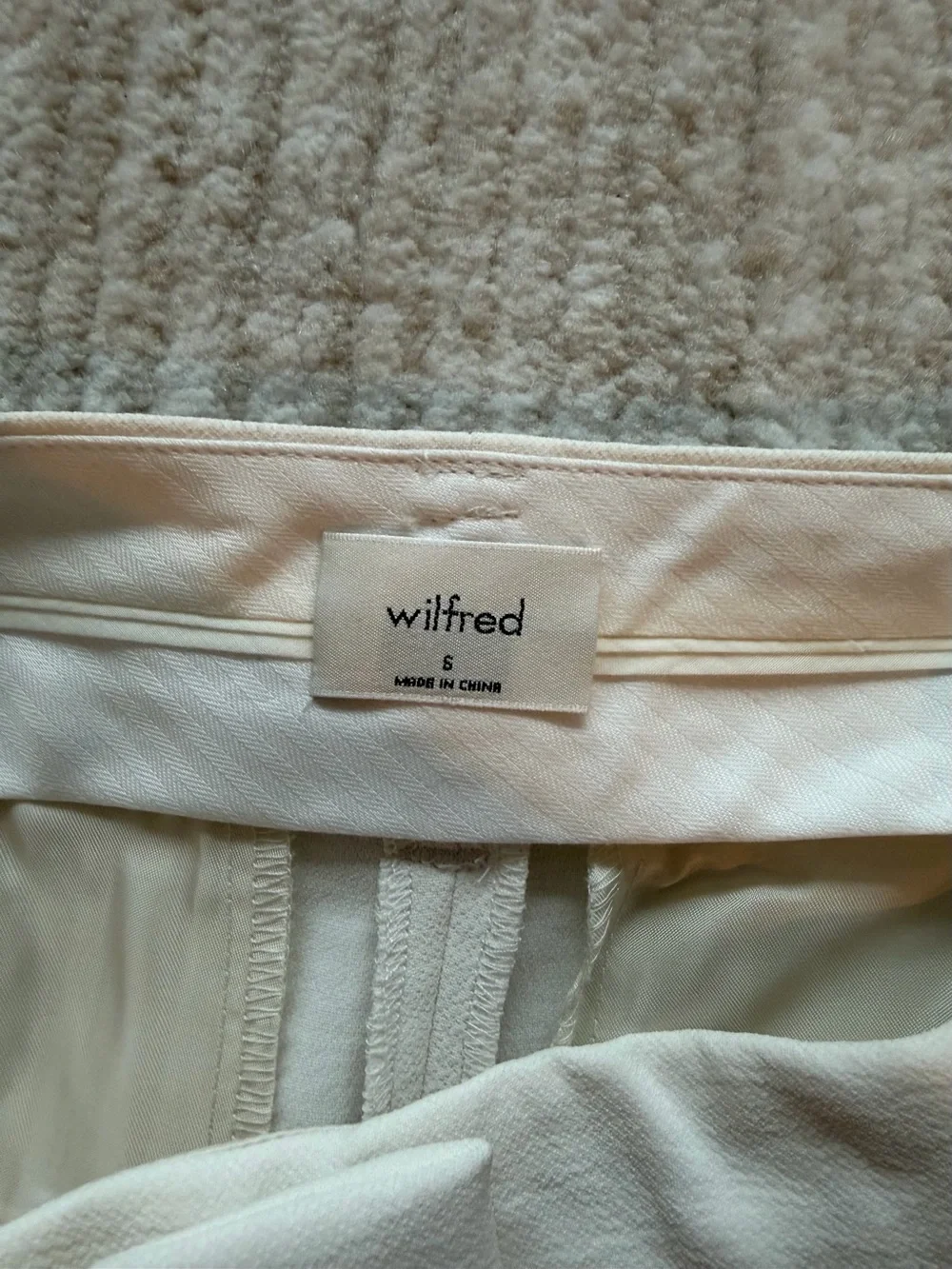 Aritzia Effortless Long Shorts in Light Birch - Picture 5 of 5